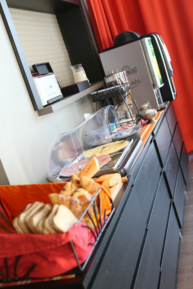 Фото Adonis Paris Sud