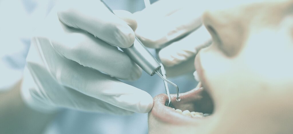 أطباء بعيادات خاصة Dentist Eser Elemek & Zehra Elemek Clinic ، اسطنبول، صورة