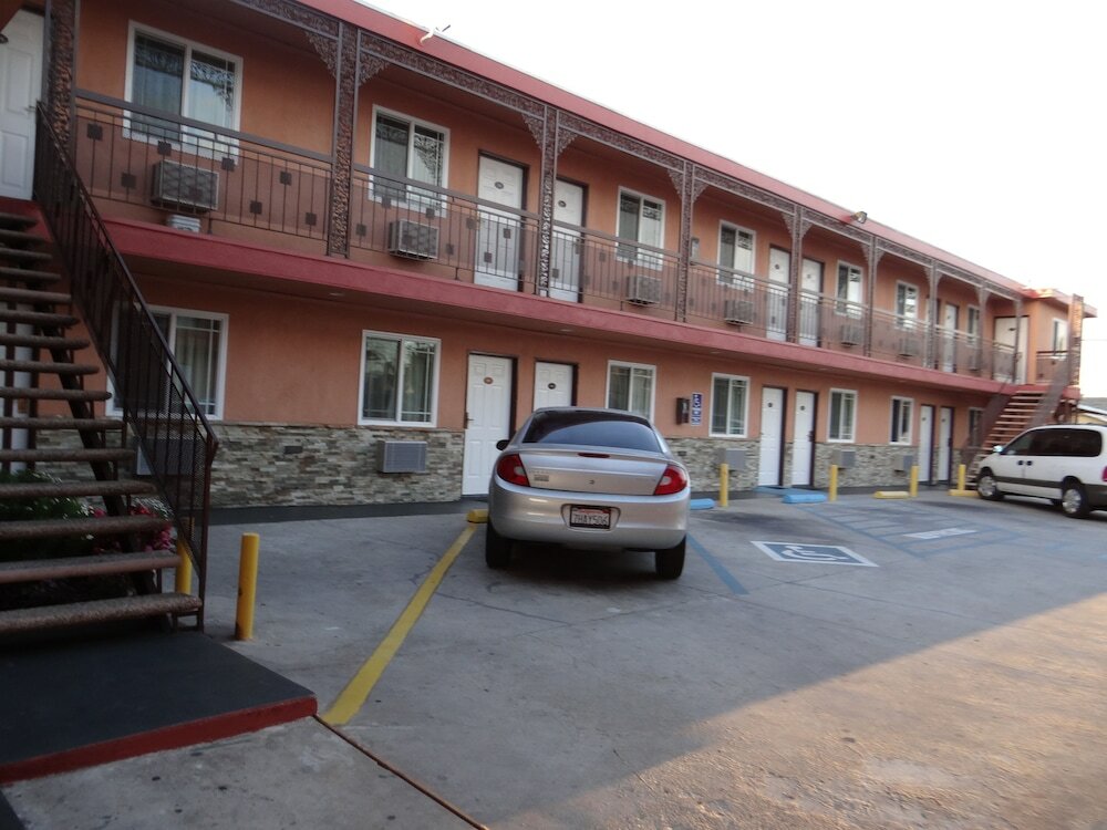 Фото Travel Inn Motel