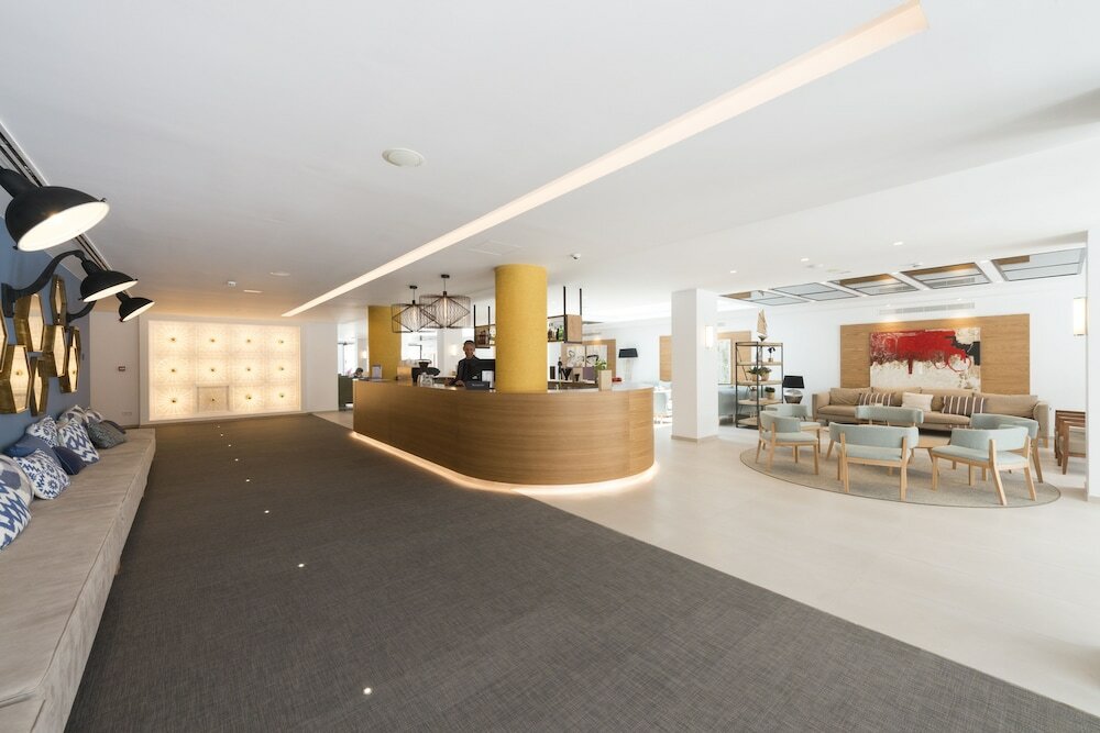 Фото Hotel Kyrat Amarac Suites