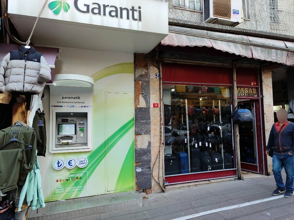 آلة صرف النقود الأوتوماتيكية Garanti BBVA ATM ، اسطنبول، صورة