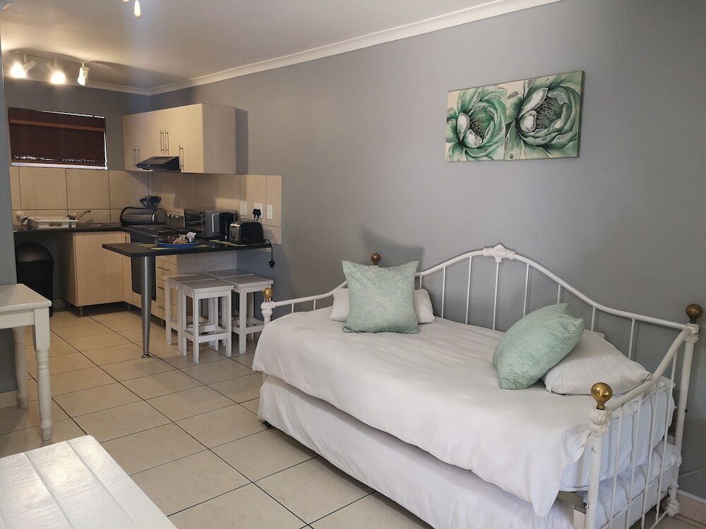 Фото Smithland Guest Apartments