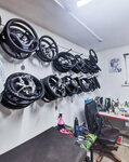 Студия Зиборова (ulitsa Geroyev-Razvedchikov, 21/1), taller de autos