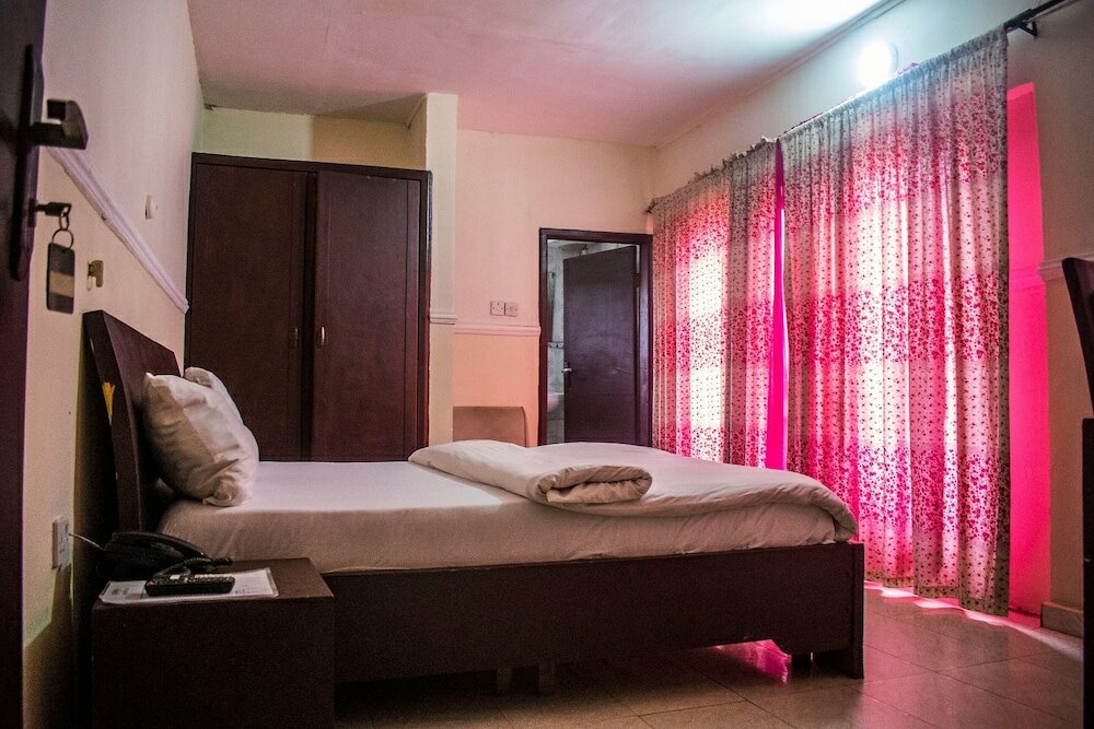 Фото Peerage Retreat and Resort