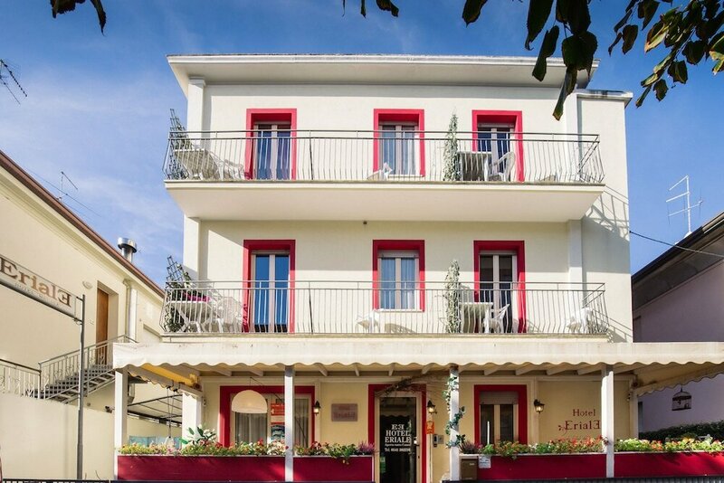 Гостиница Hotel Eriale в Римини