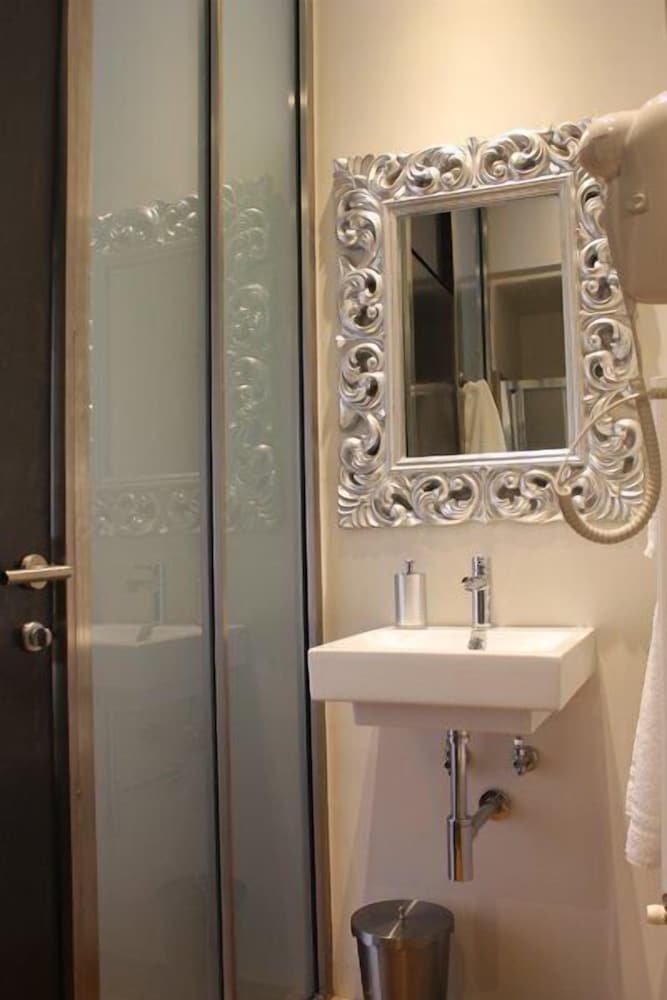 Фото Vacanze Romane Rooms