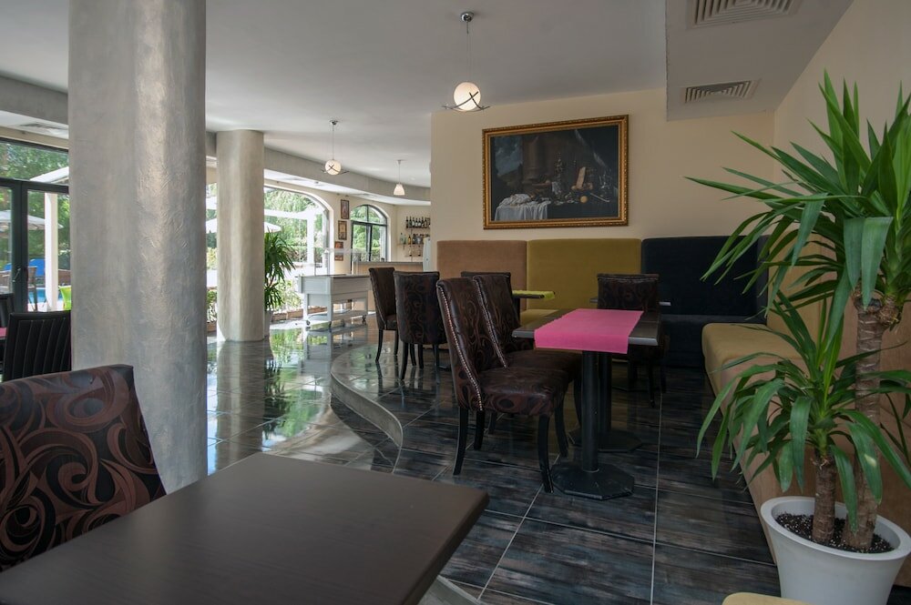 Фото Mariner's Suites