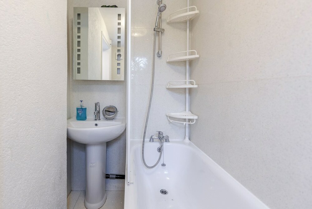 Фото Watford General Suites