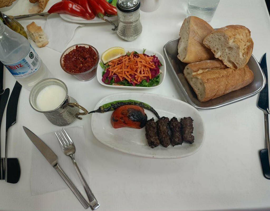 Cafe Divan Odun Köfte, Salihli, photo