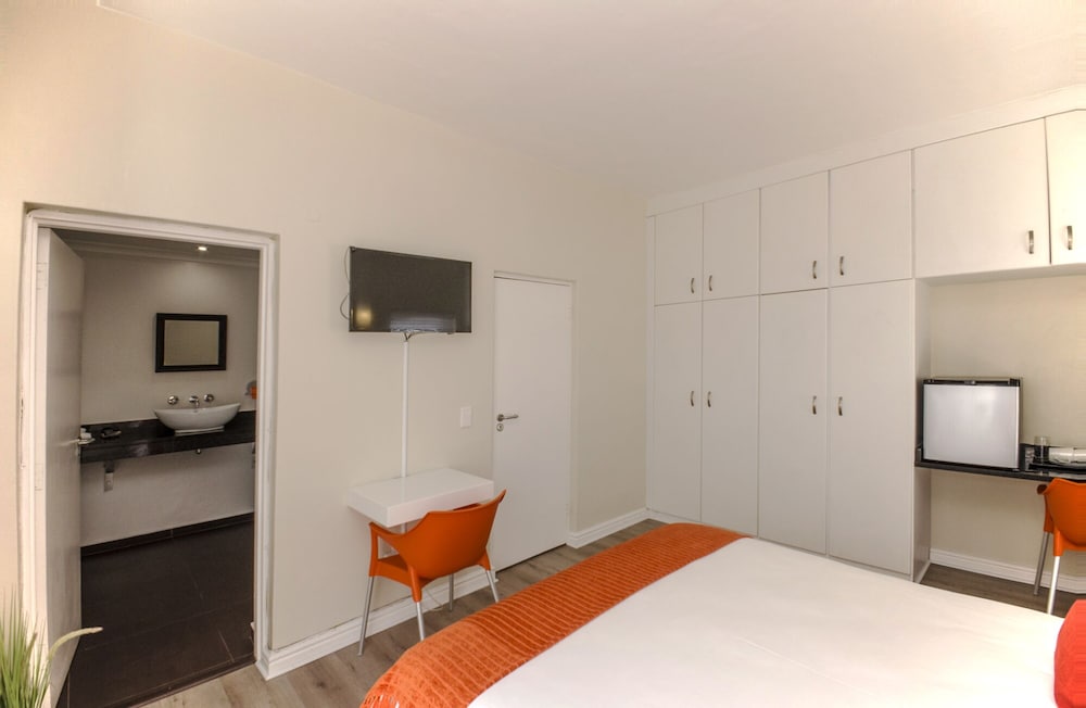 Фото Small Bay Guest House