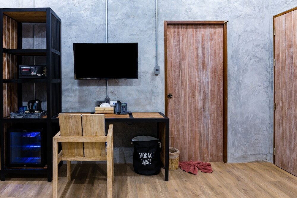 Фото The Chic Lipe - Hostel