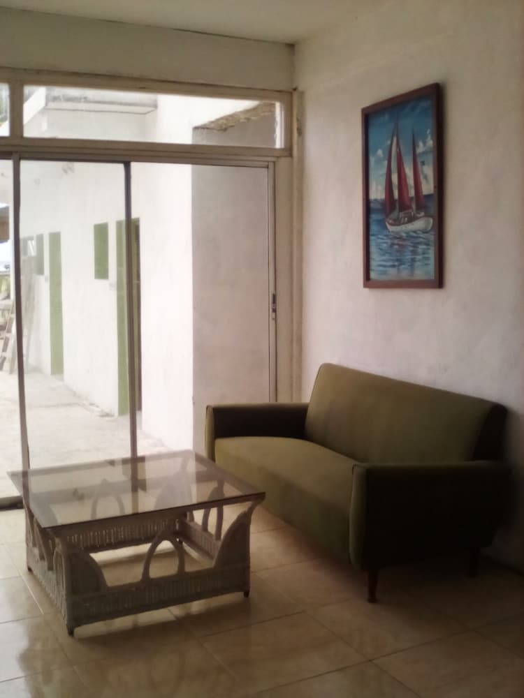 Фото Cariblue Beach Hotel and Scuba Diving Resort