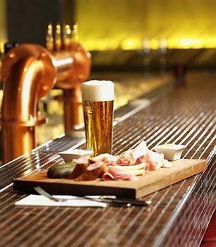 Фото Courtyard by Marriott Pilsen