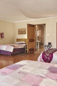 Фото The Cottage