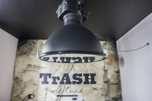 Фото Hotel Trash Deluxe