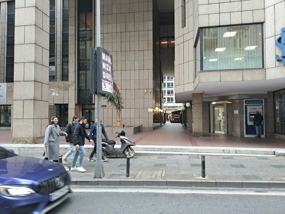 Gift and souvenir shop Pop Up Store Reassurance, Istanbul, photo