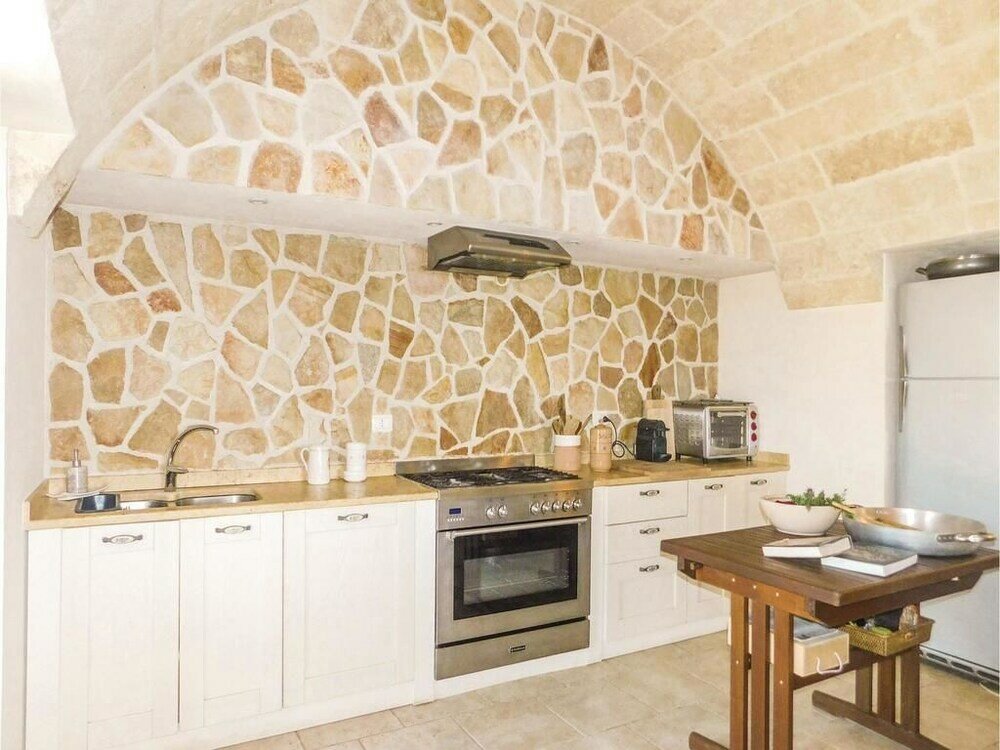 Фото Li Fani Luxe Pool Stone House