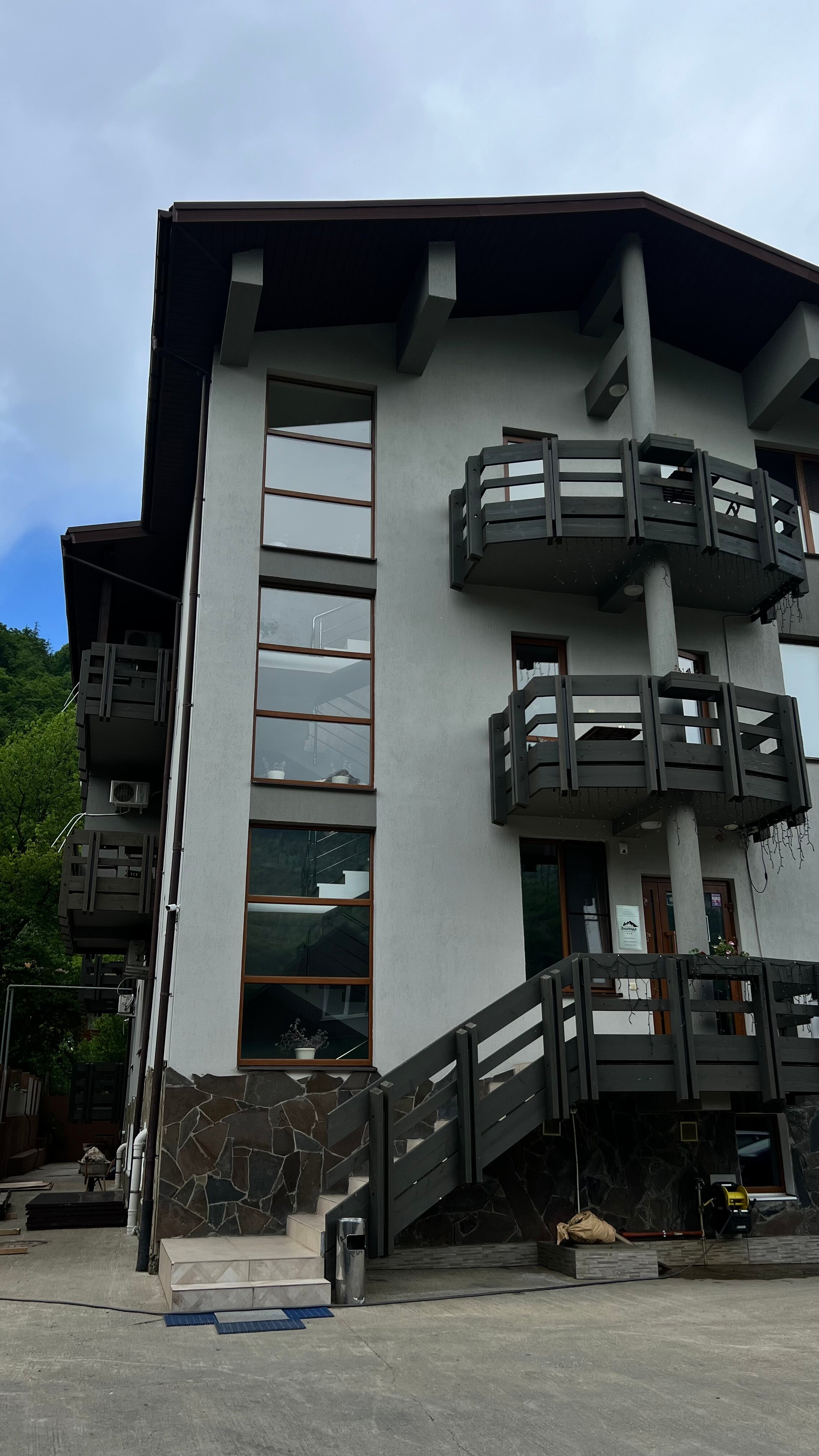 Фото Эльпида