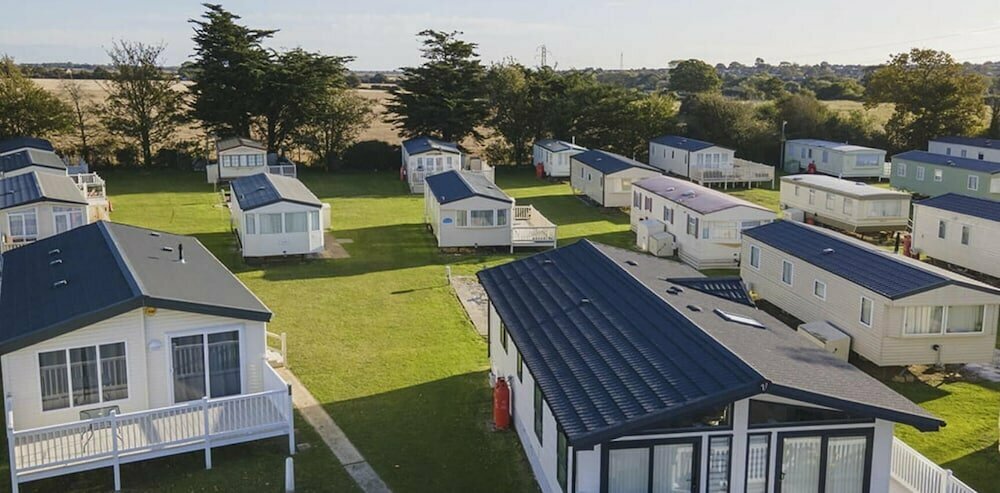 Hotel Captivating 2-bed Caravan in Clacton-on-sea, Clacton‑on‑Sea, photo