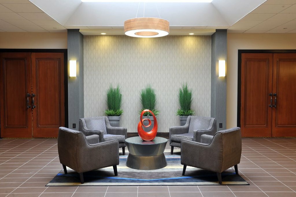 Фото Holiday Inn Hotel & Suites Charleston West, an Ihg Hotel