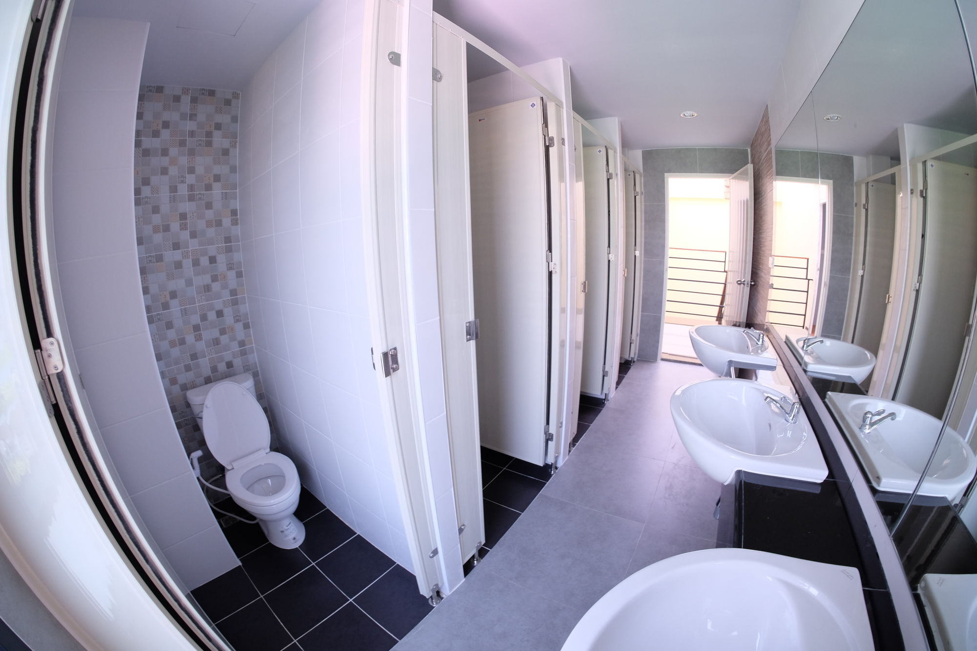 Фото Hide Bangkok Hostel