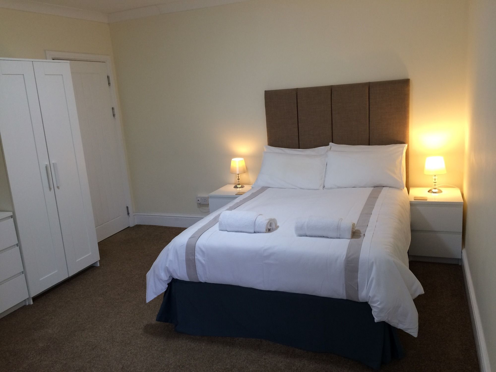 Фото Crofton House Hotel