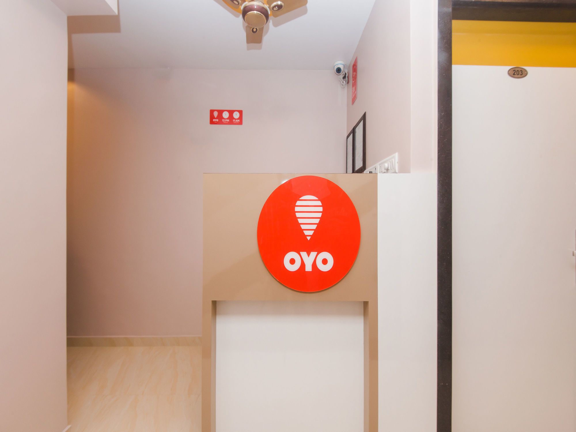 Фото Oyo 11720 Gold Coast Inn