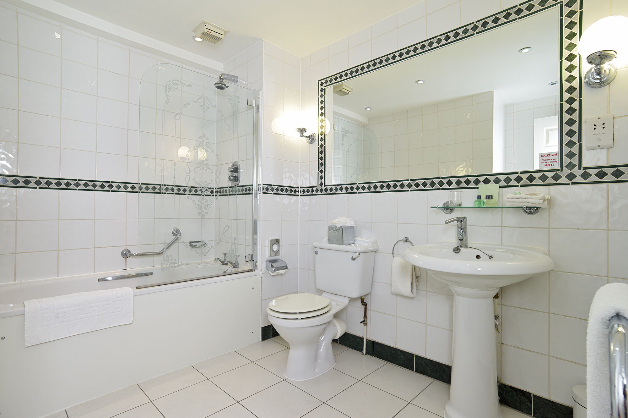 Фото Sir Christopher Wren Hotel