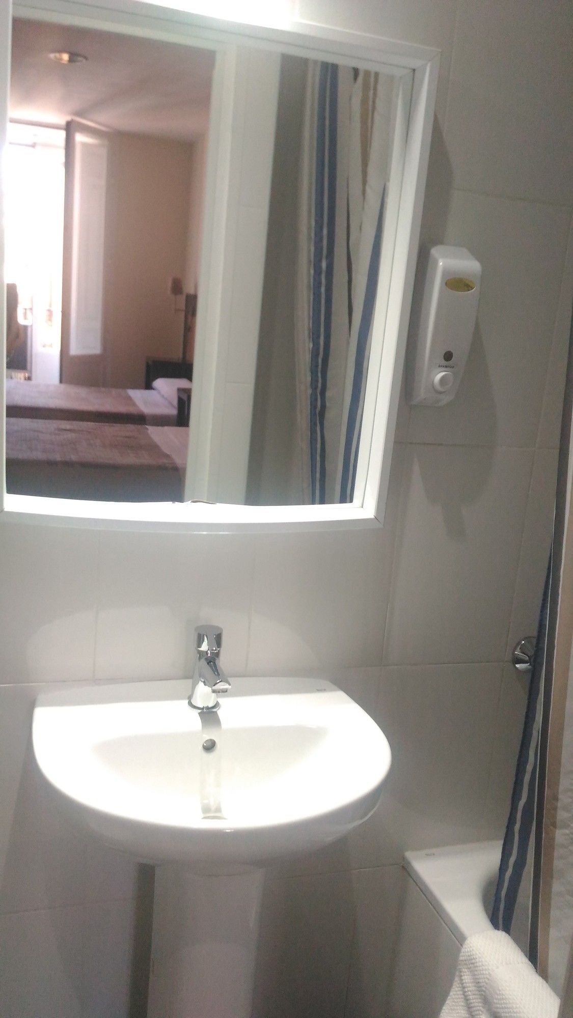 Фото Hostal Alaska