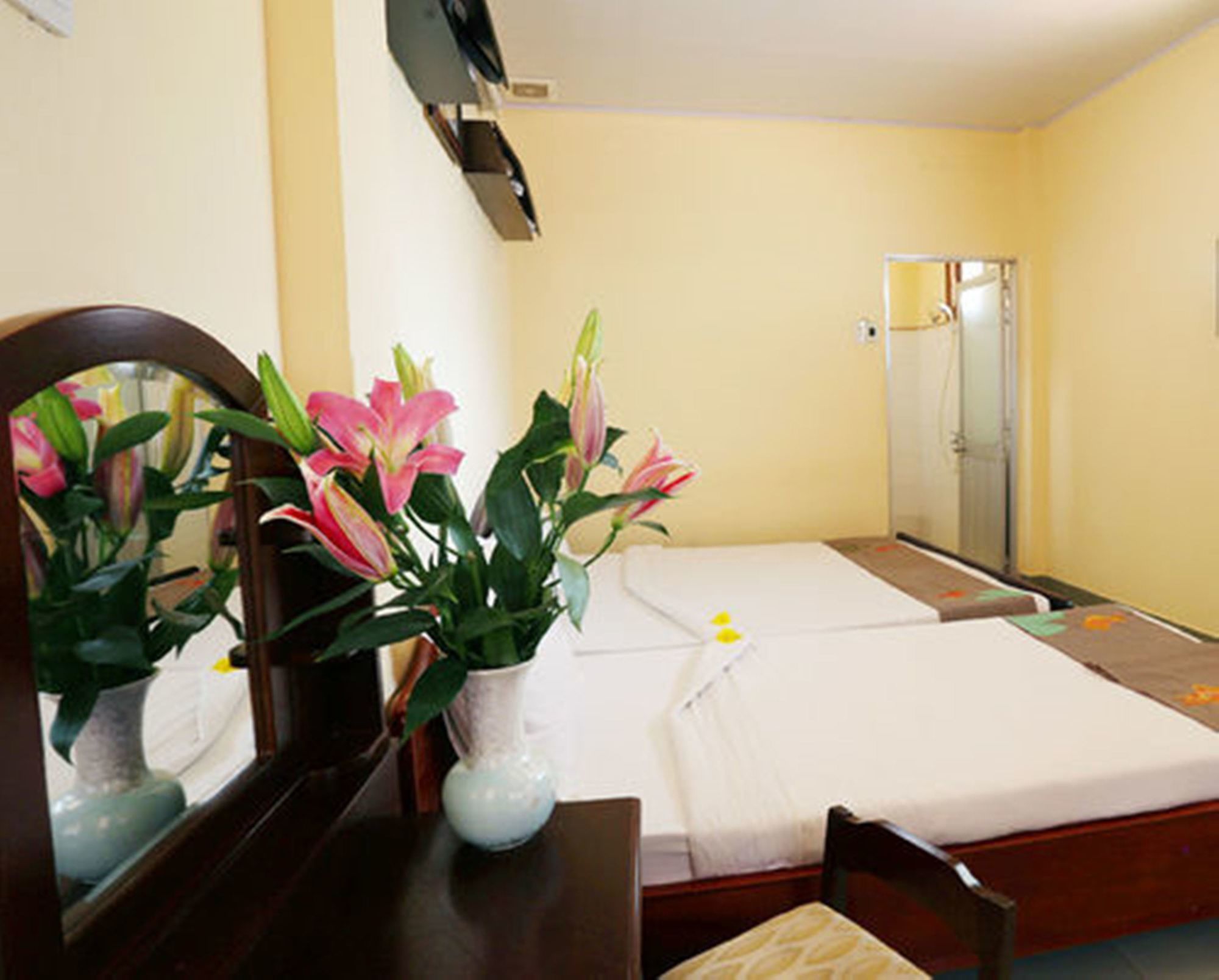 Фото Hon Rom Central Beach Resort