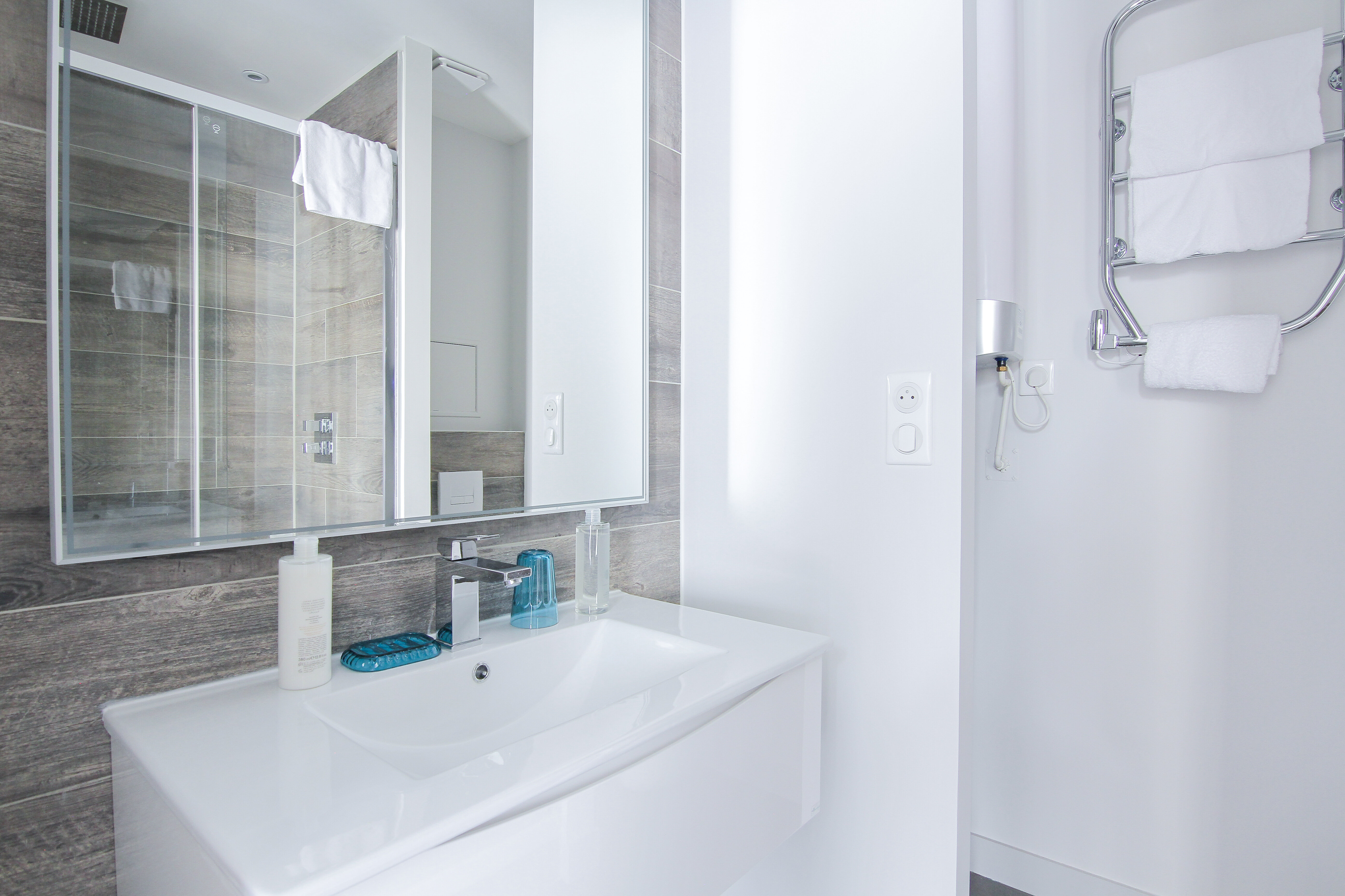 Фото Les Apparts de l'Oncle Louis