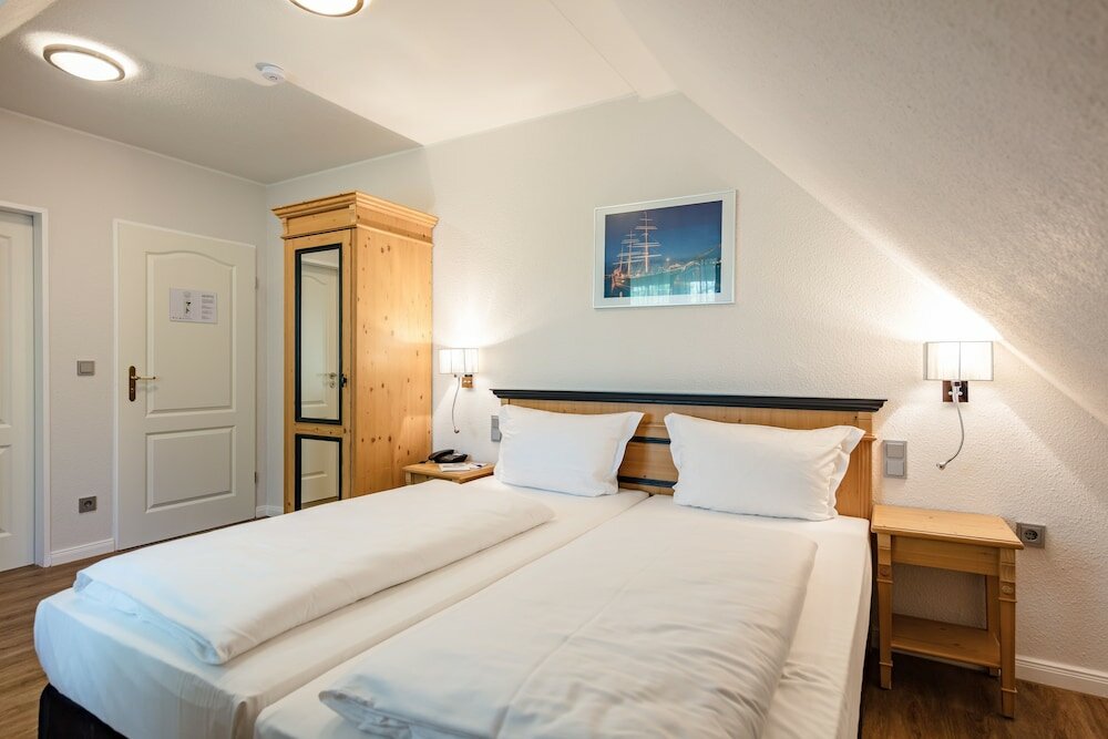 Фото Hotel Zum Zeppelin