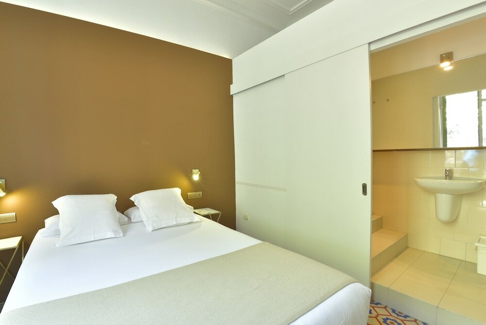 Фото Mihlton Barcelona Boutique B&b