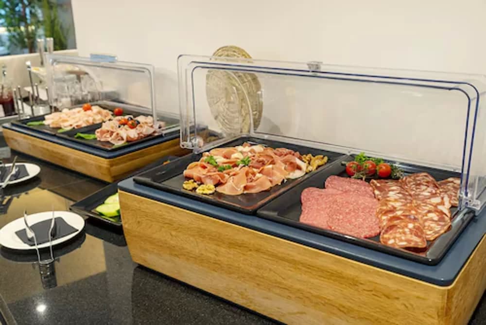 Фото Hotel The Sky – Adults Only