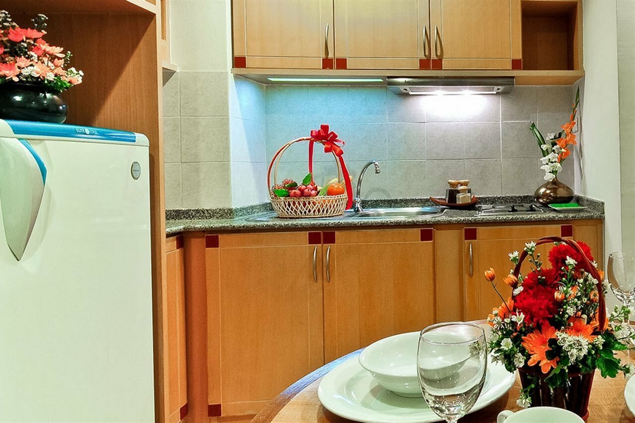 Фото Admiral Suite Serviced Apartment Hotel Sukhumvit