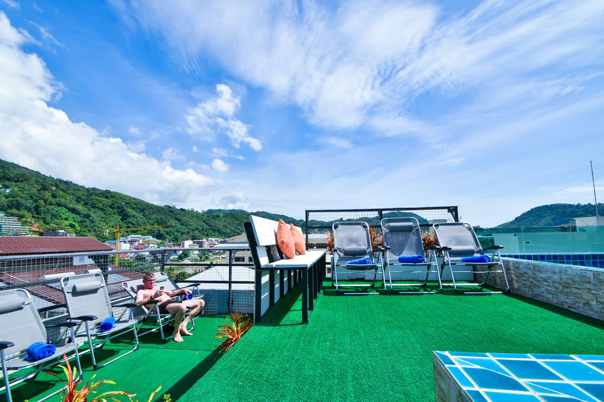 Фото Patong Buri Resort