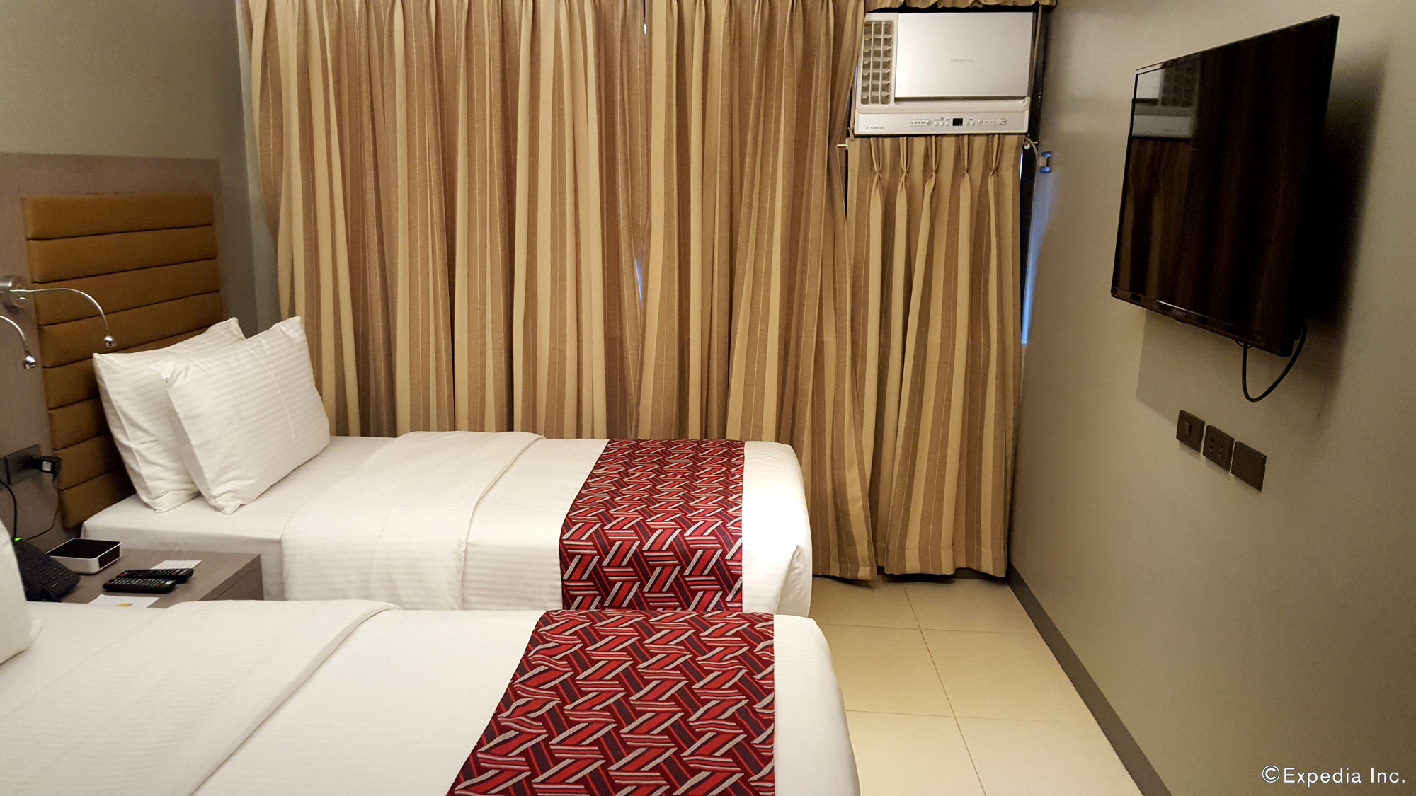 Фото Oyo 146 Solace Hotel
