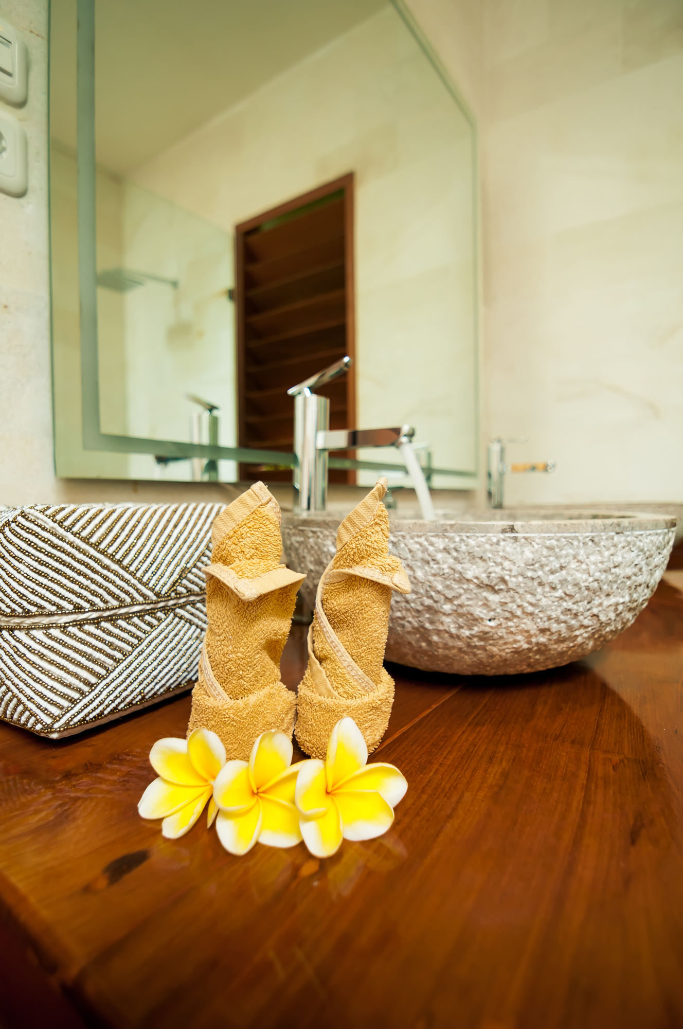 Фото Karmagali Boutique Suites