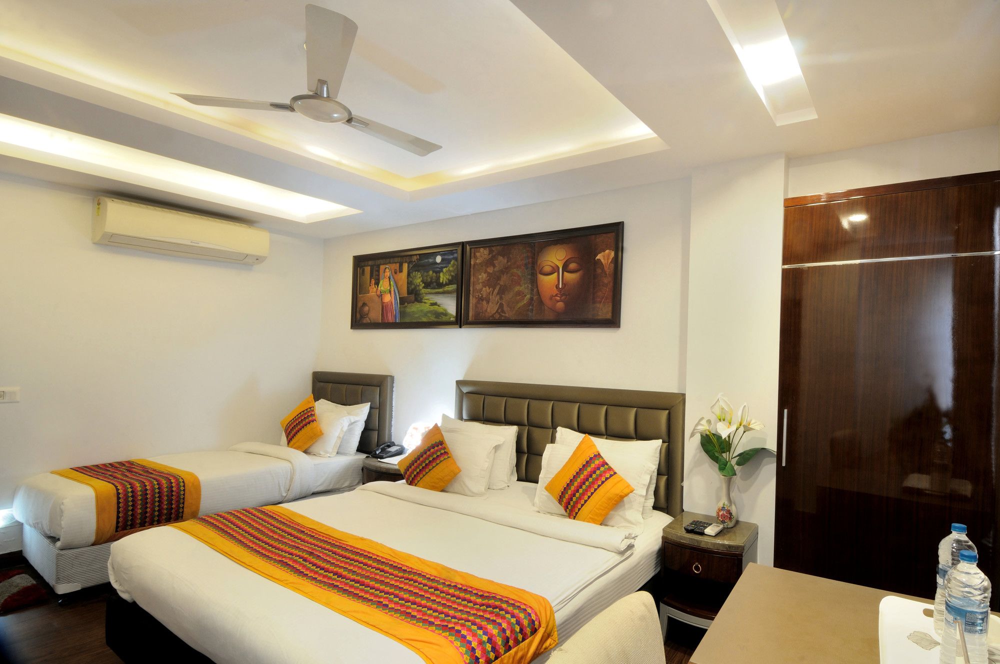 Фото Check In Room Chuna Mandi