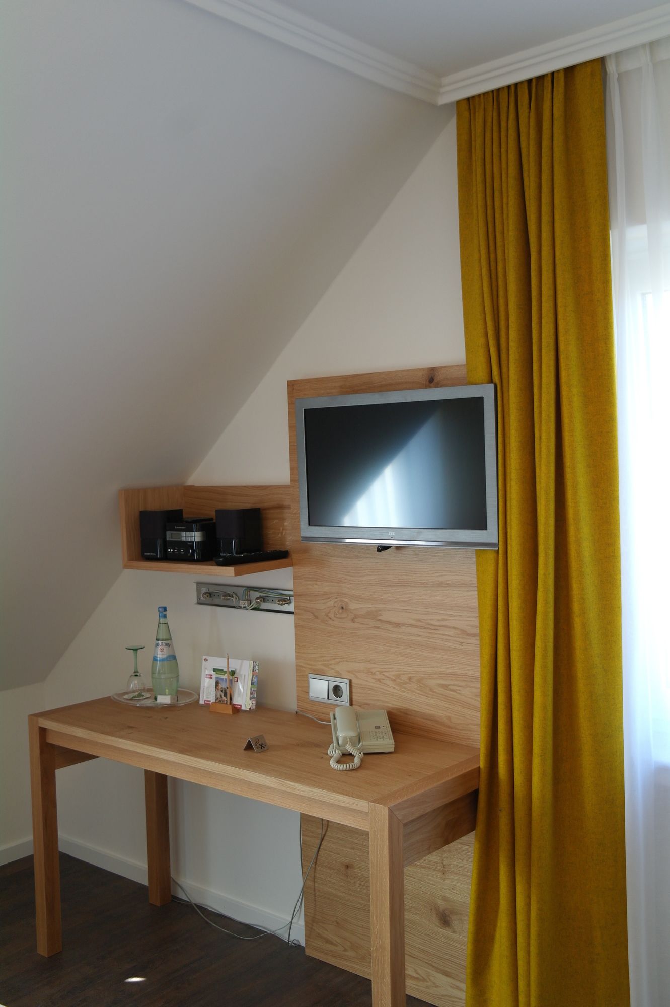 Фото Landidyll Hotel Gasthof zum Freden