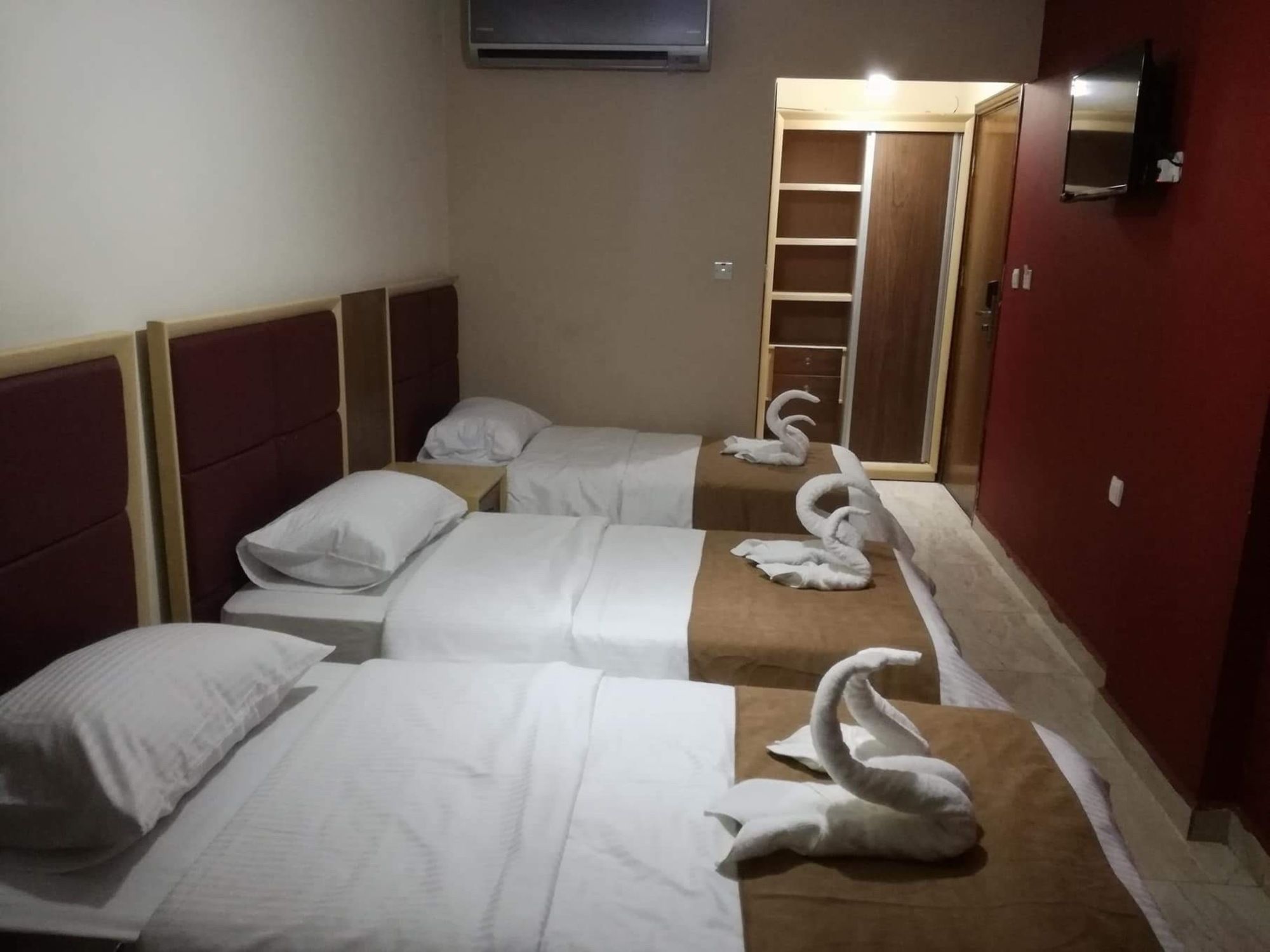 Фото Yacht Hotel Aqaba