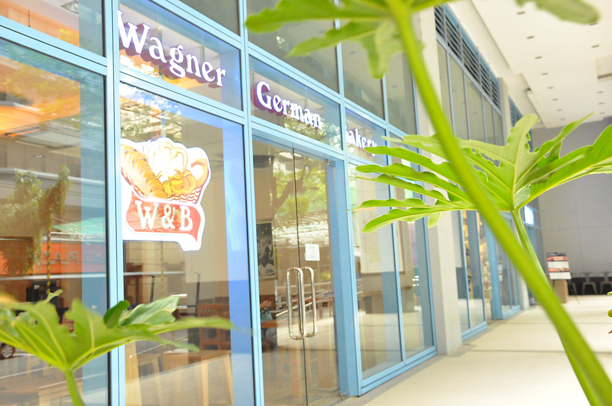 Фото CSuites at Two Central Residences