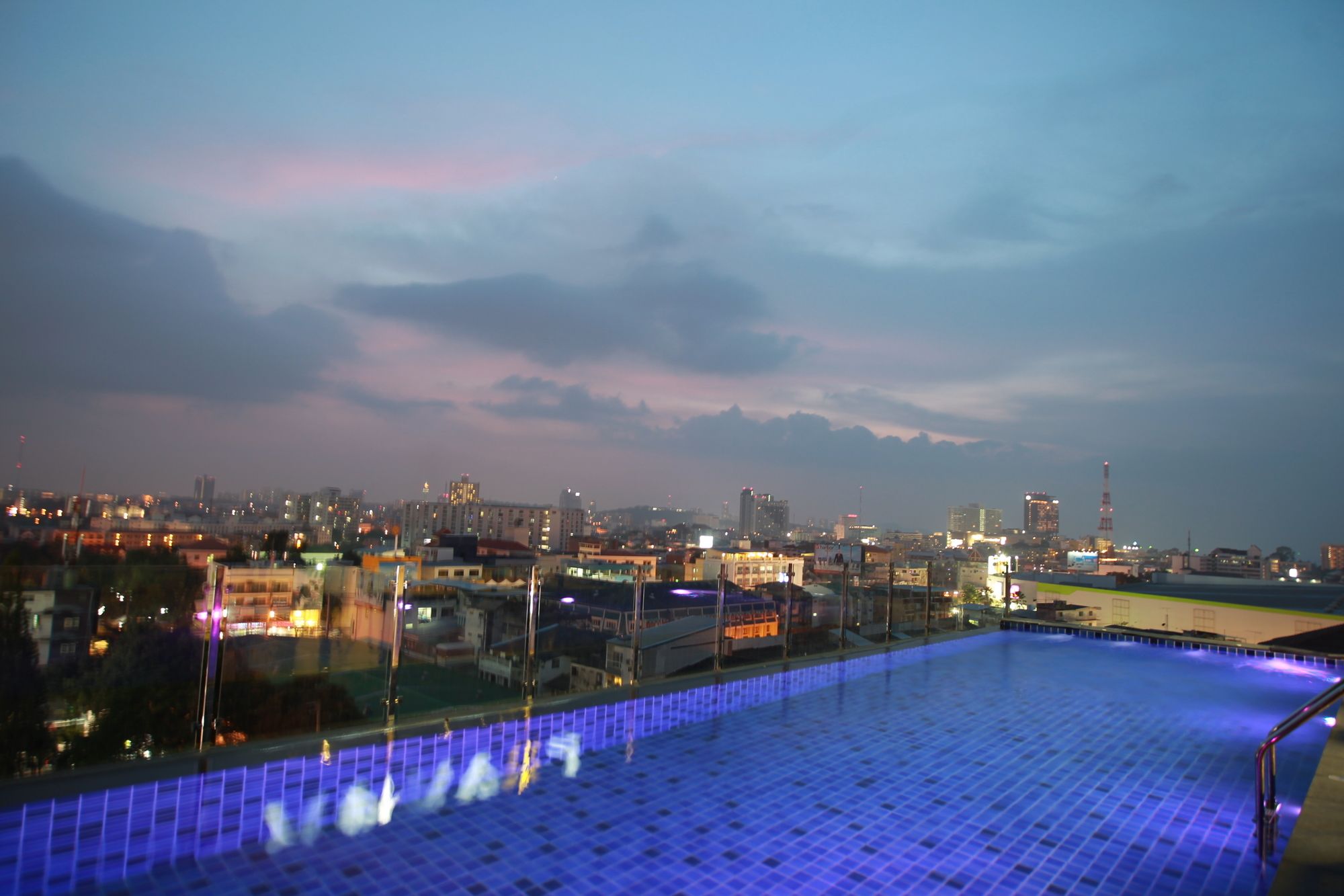 Фото Levana Pattaya Hotel