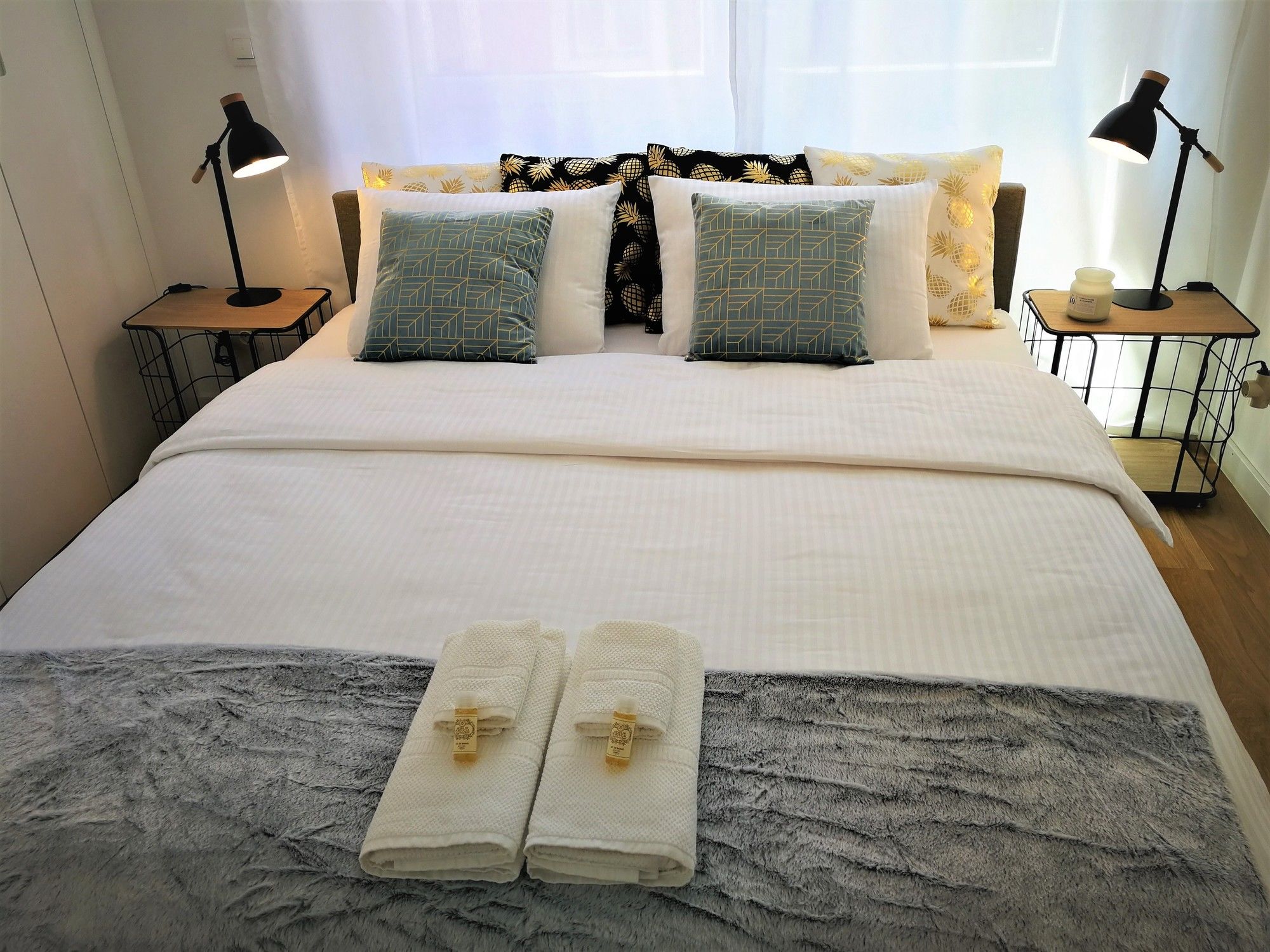 Фото Industrial Lisbon Apartment - Adults Only