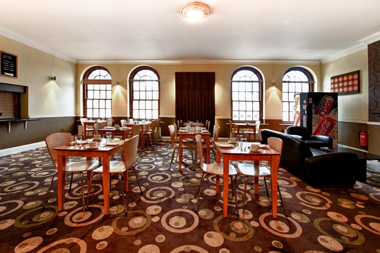 Фото Oyo London Luton