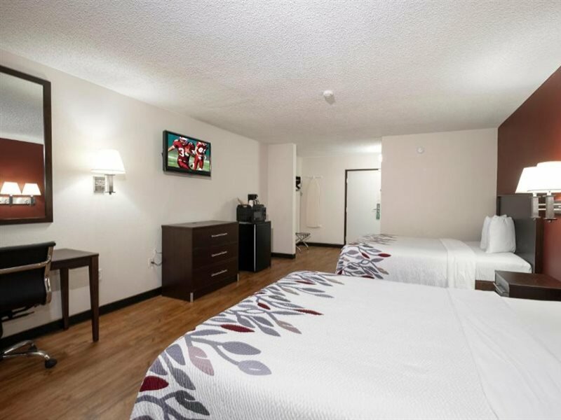 Фото Red Roof Inn Charlotte - University