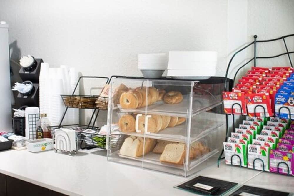 Фото Punta Gorda Waterfront Hotel and Suites