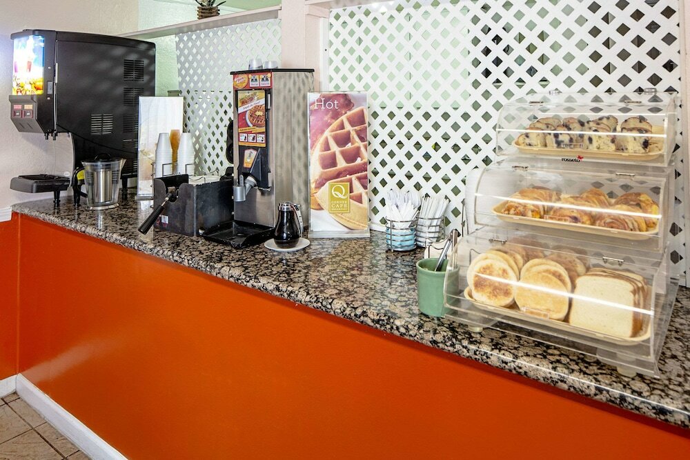 Фото Rodeway Inn at Nevada State Capitol