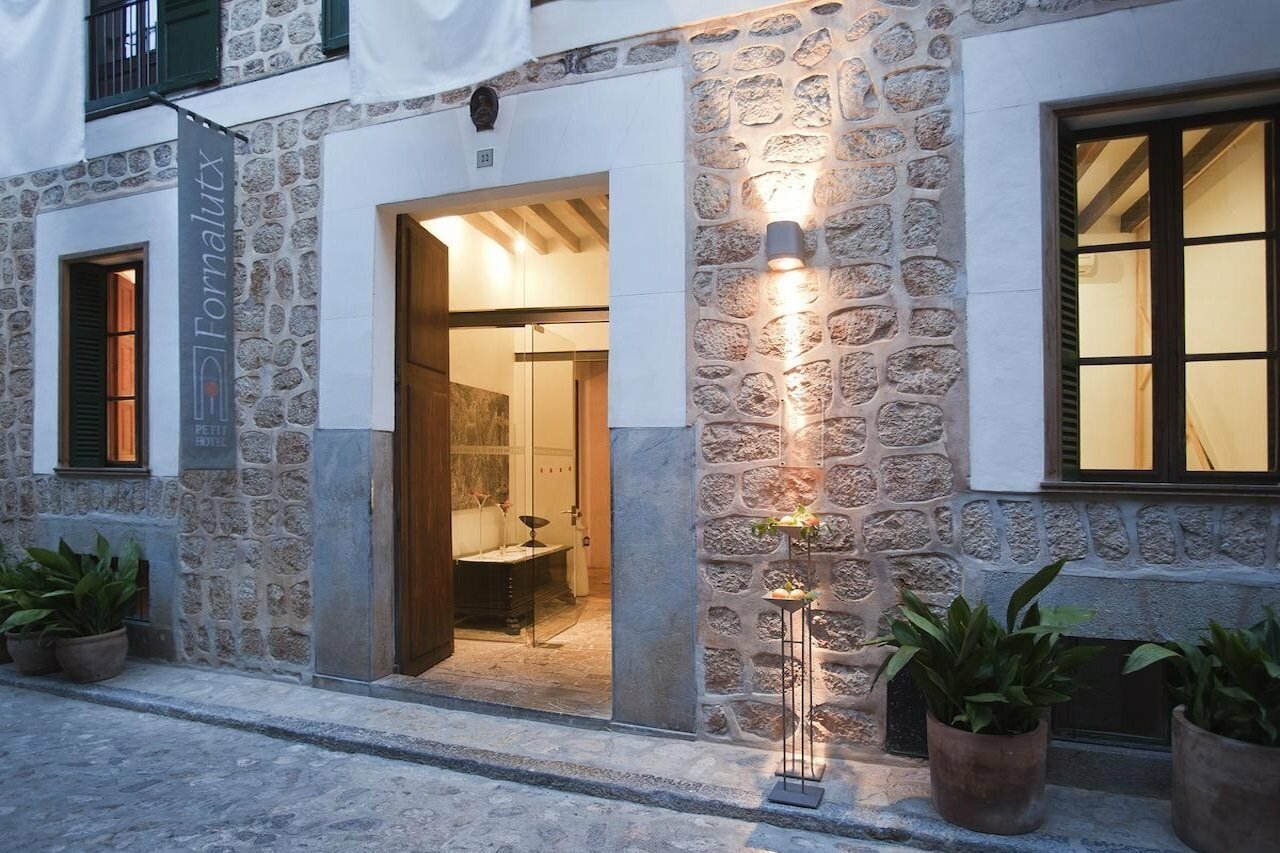 Фото Fornalutx Petit Hotel