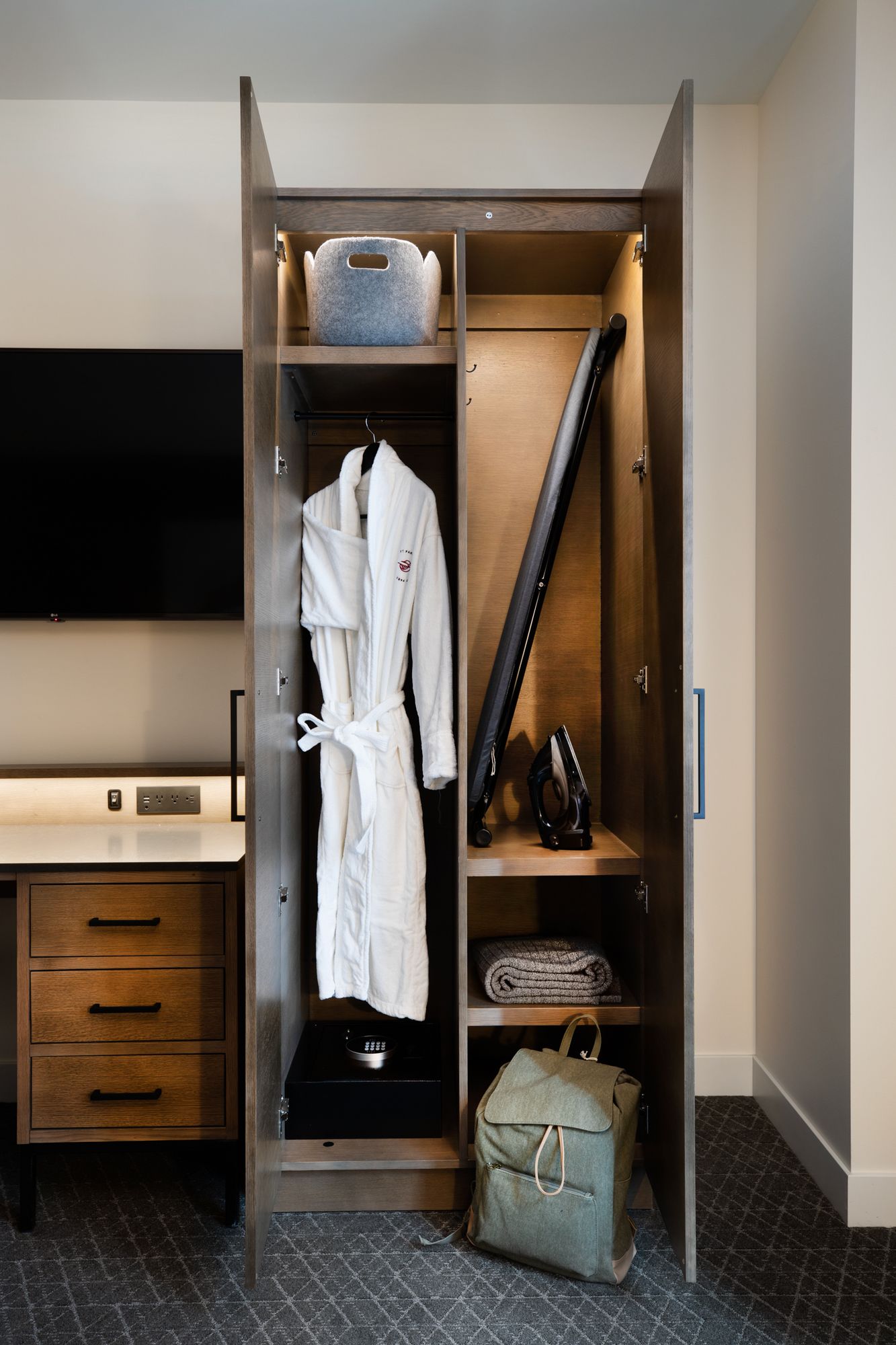 Фото Elliot Park Hotel, Autograph Collection